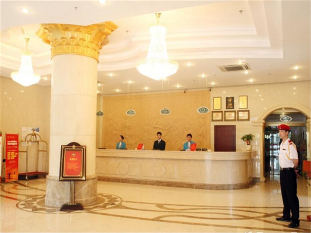 Vienna Jiuxing Market Hotel