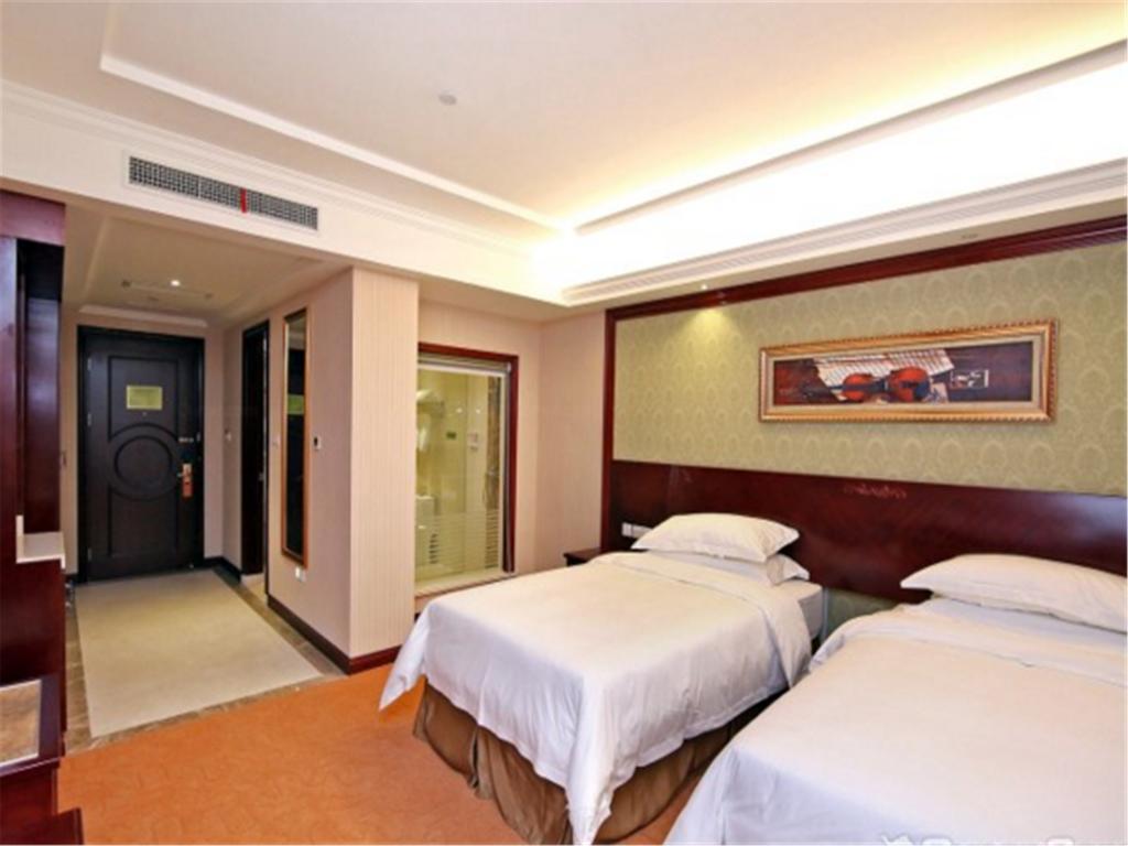Vienna Jiuxing Market 3*