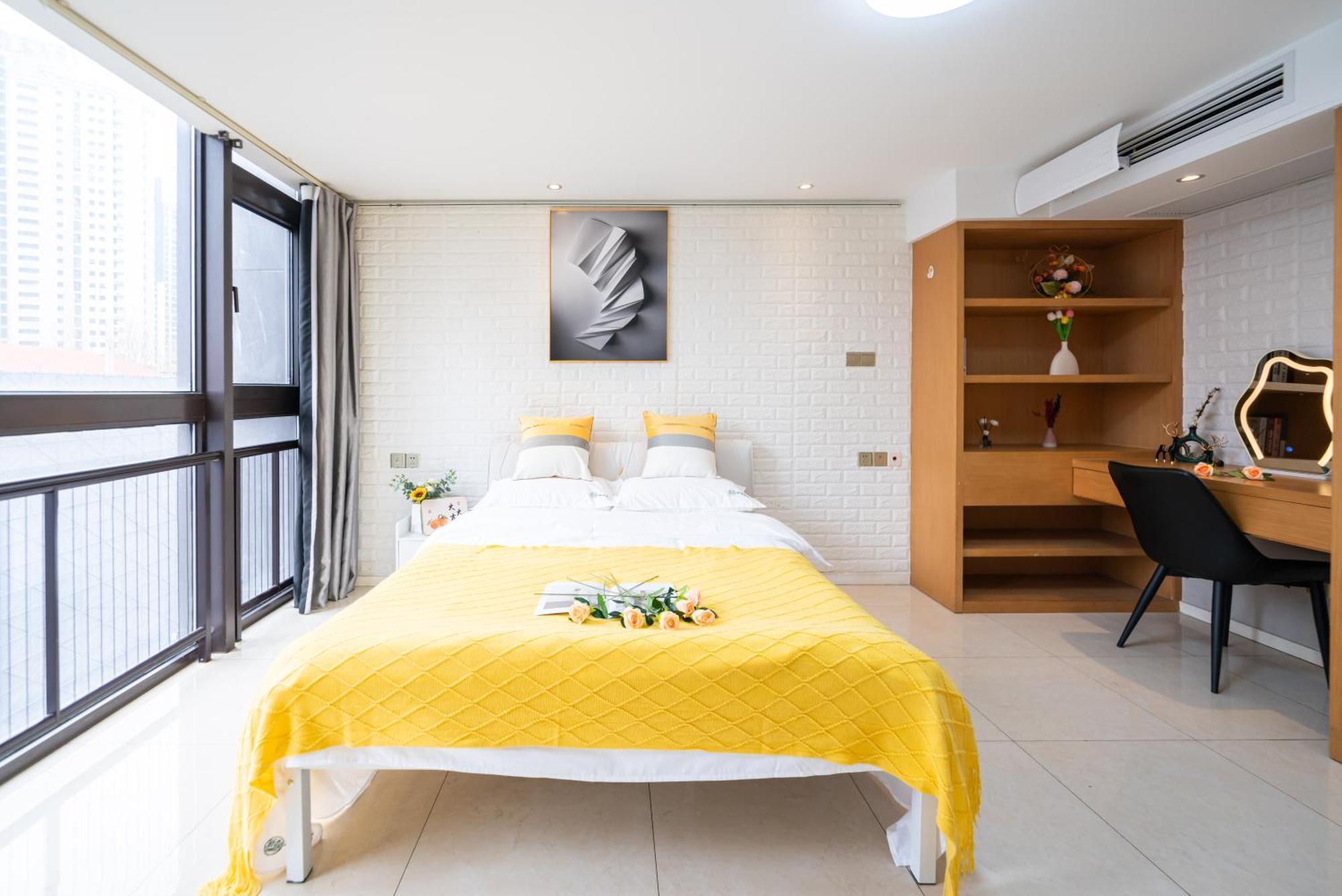 Apartment Hills & Wanye Prime Spacious Loft With Multi Near Metro Line 13 And The Bund Shanghai