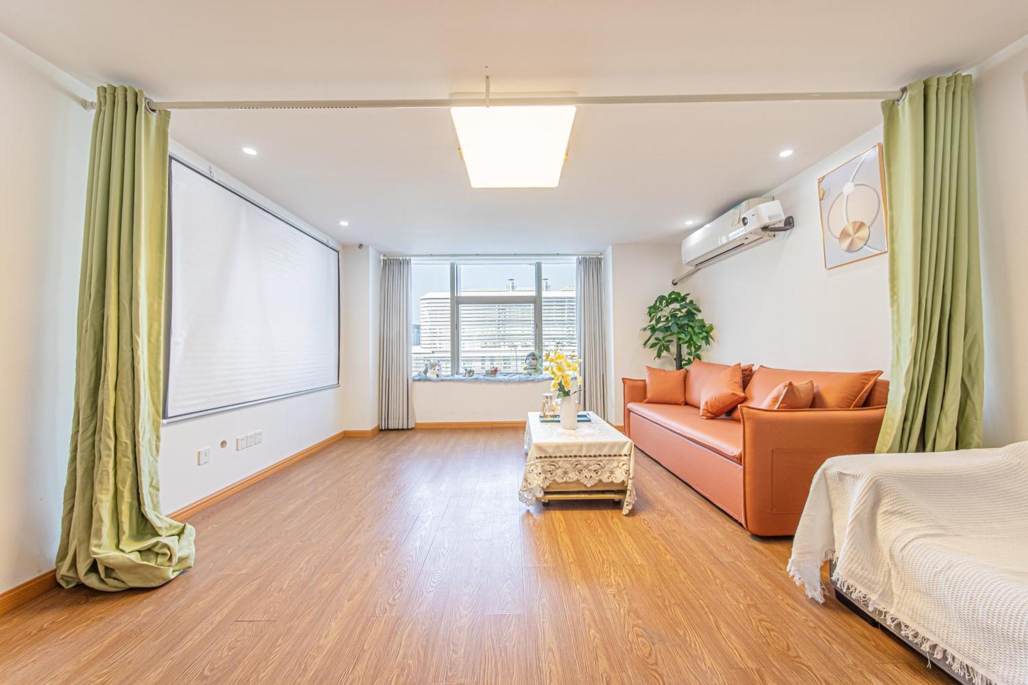 Hills & Freshly Loft Retreat With 17&2 Line Access Near Necc