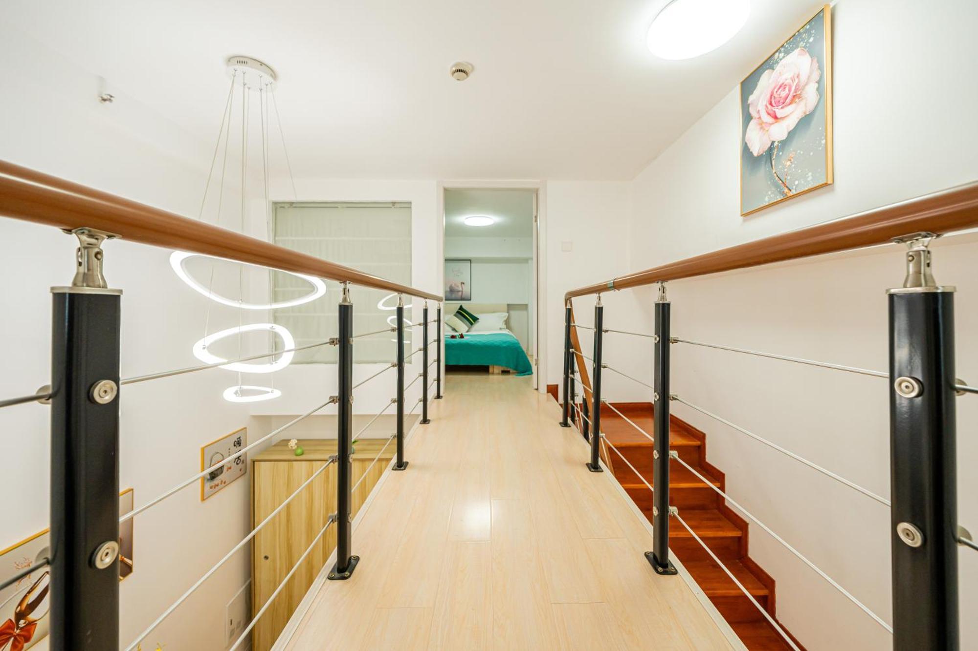 Apartment Hills & Freshly Loft Retreat With 17&2 Line Access Near Necc Shanghai
