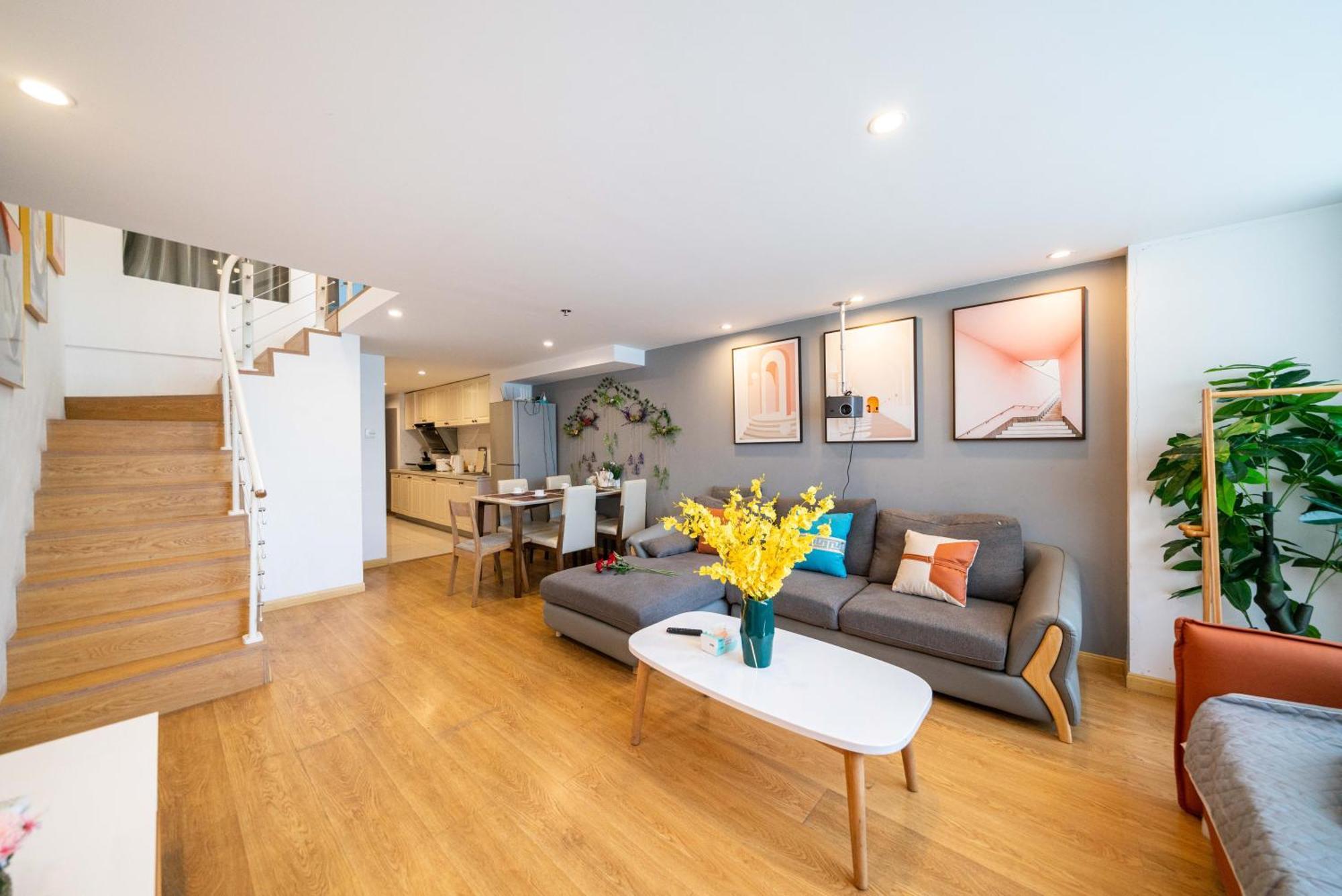 Hills & Freshly Loft Retreat With 17&2 Line Access Near Necc Apartment