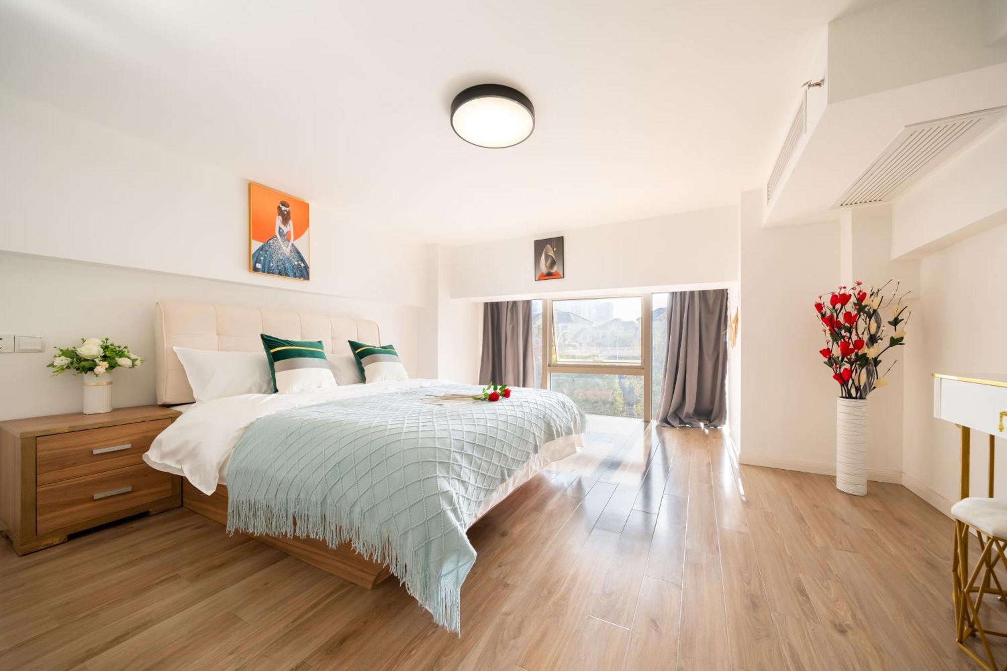 Hills & Freshly Loft Retreat With 17&2 Line Access Near Necc *