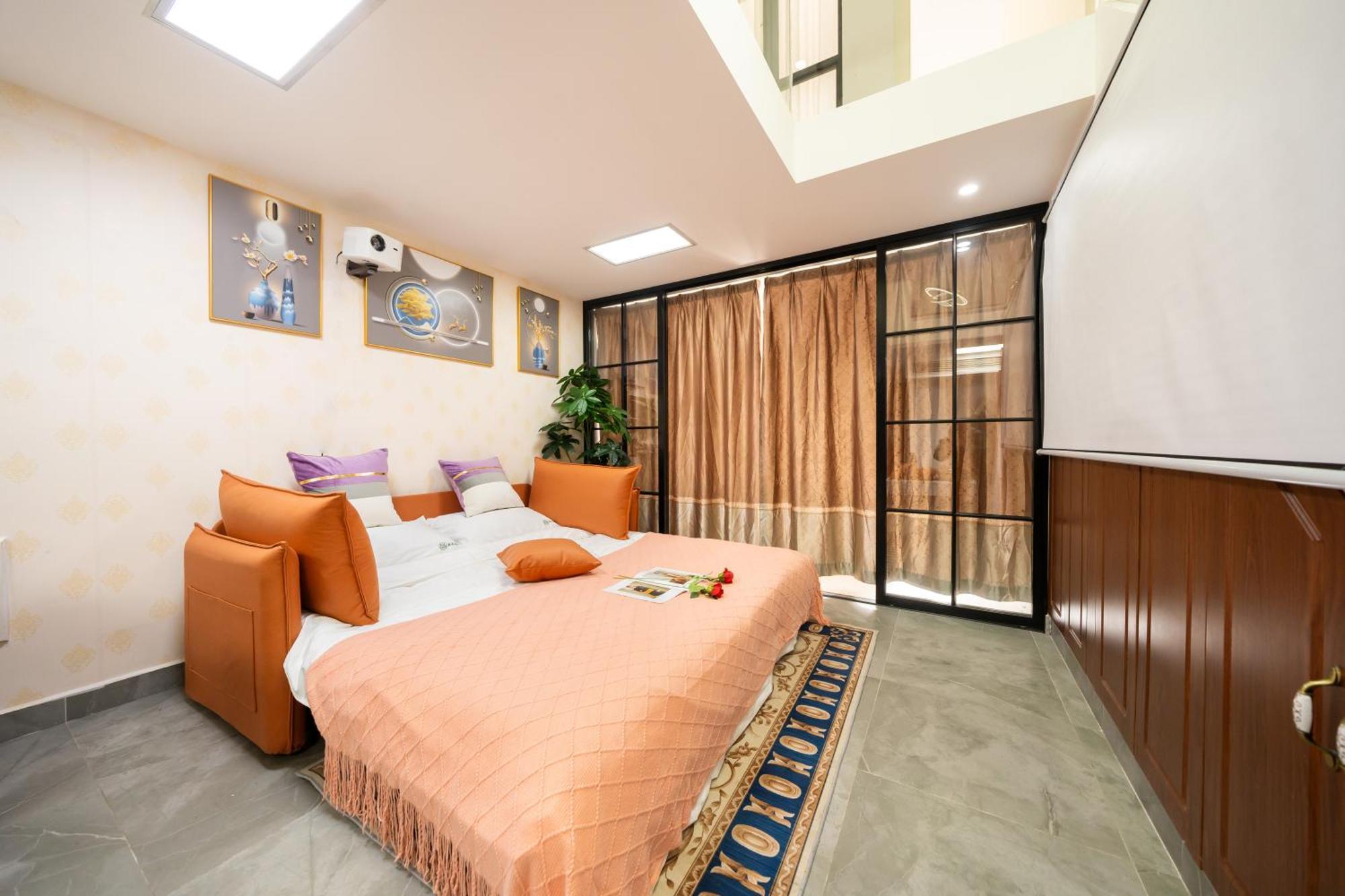 Hills & Freshly Loft Retreat With 17&2 Line Access Near Necc *