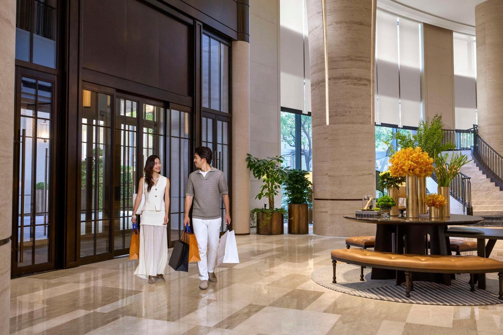 Hotel Hilton Center -steps From Iconic Landmarks Wukang Mansion And Jing'an Temple 5*