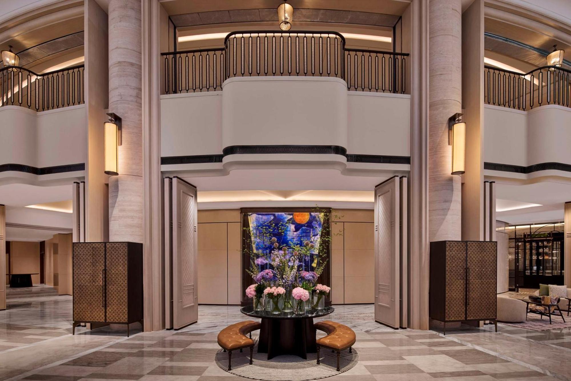Hilton Center -steps From Iconic Landmarks Wukang Mansion And Jing'an Temple Hotel 5*