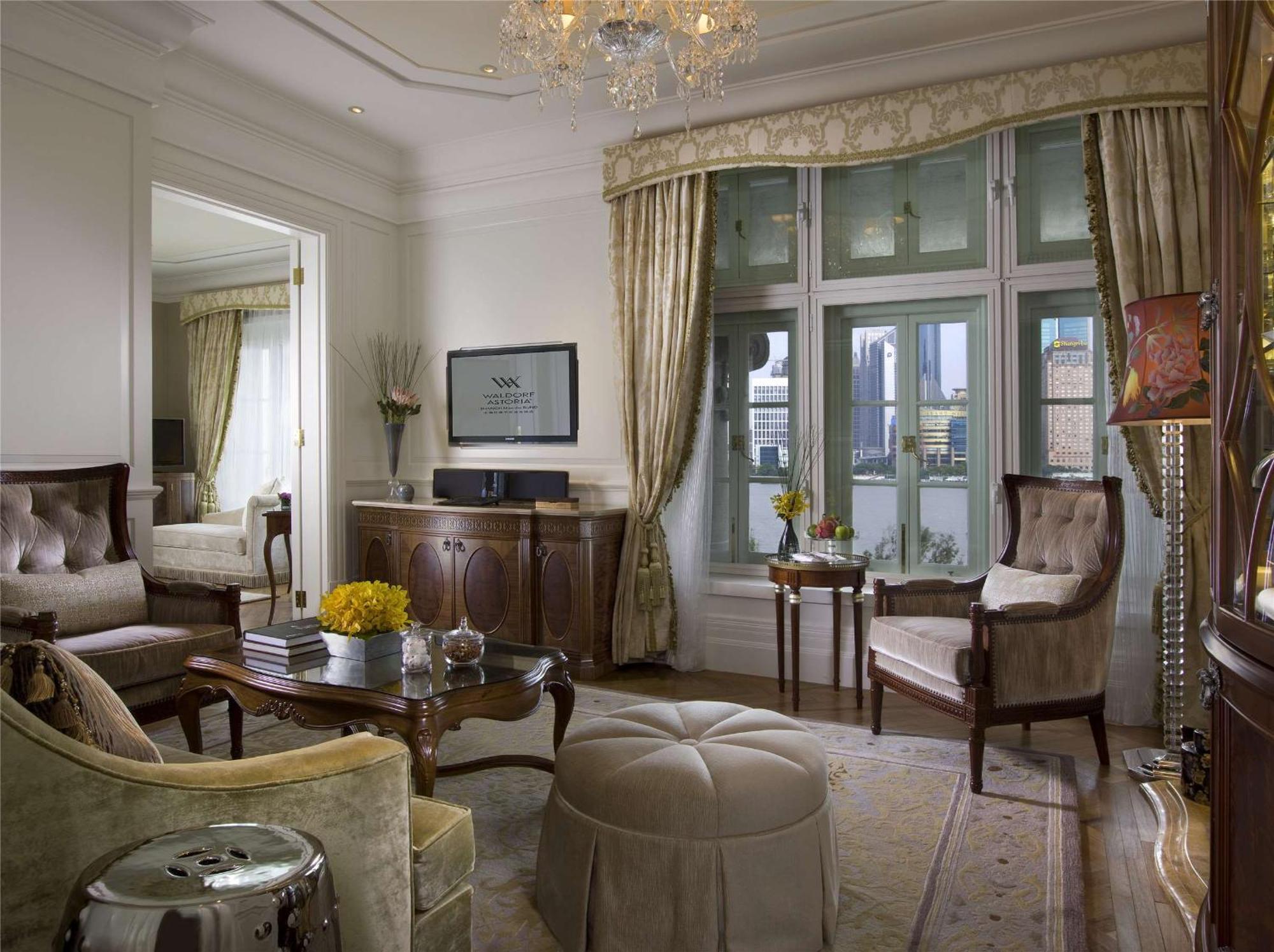 Waldorf Astoria On The Bund 5* Şanghay