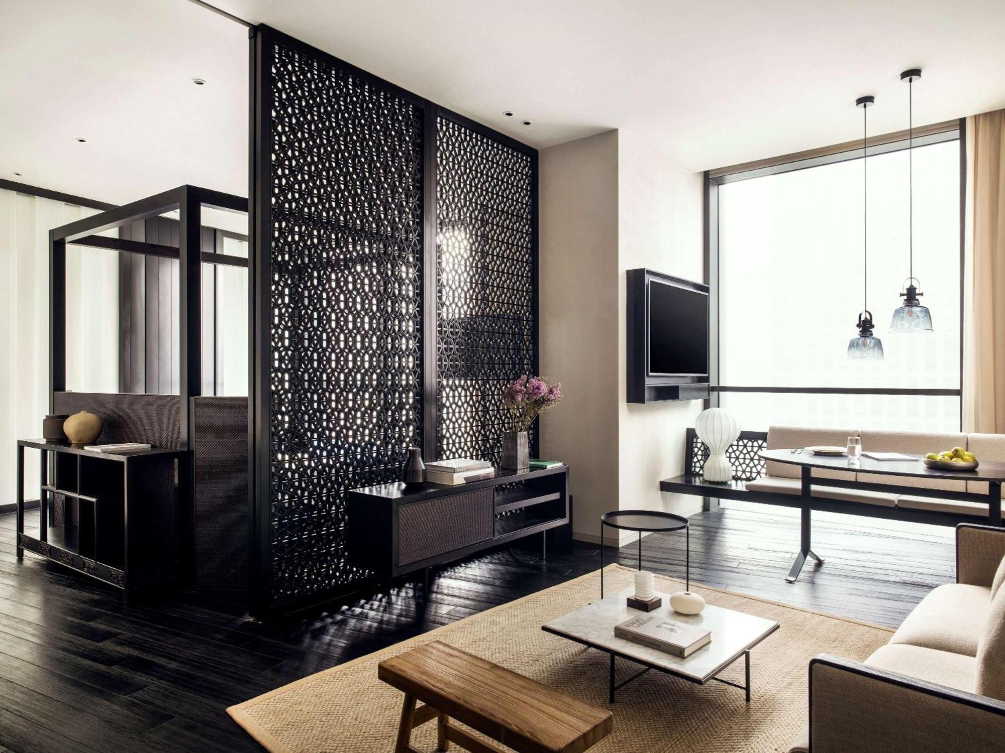Hotel The Middle House 5*