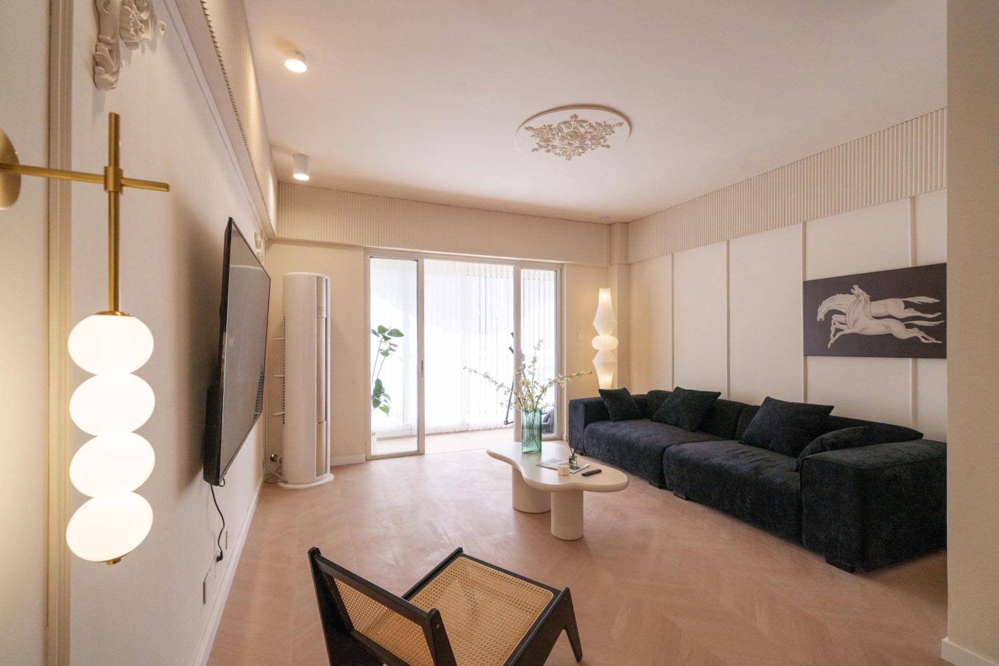 Molly - Nanjing East Road The Bund 3-bedroom With Elevator Pangsapuri *