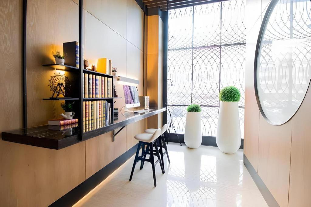 Yitel Hongqiao Caohejing Hongmei Road Metro Station Hotel Shanghai