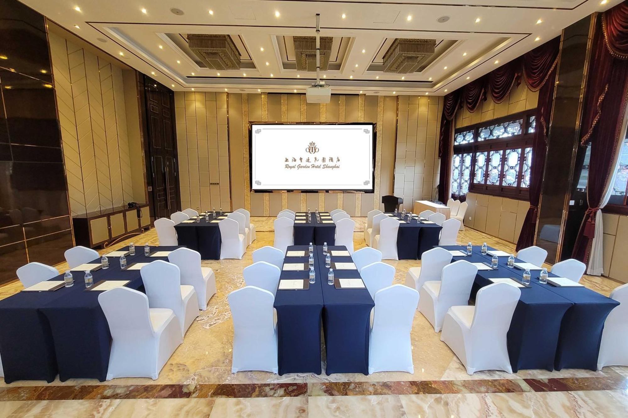 Hotel Royal Garden Shanghai-free Shuttle To And From & Pvg & Close Metro Line2 Easy To Sha New Expo 5*