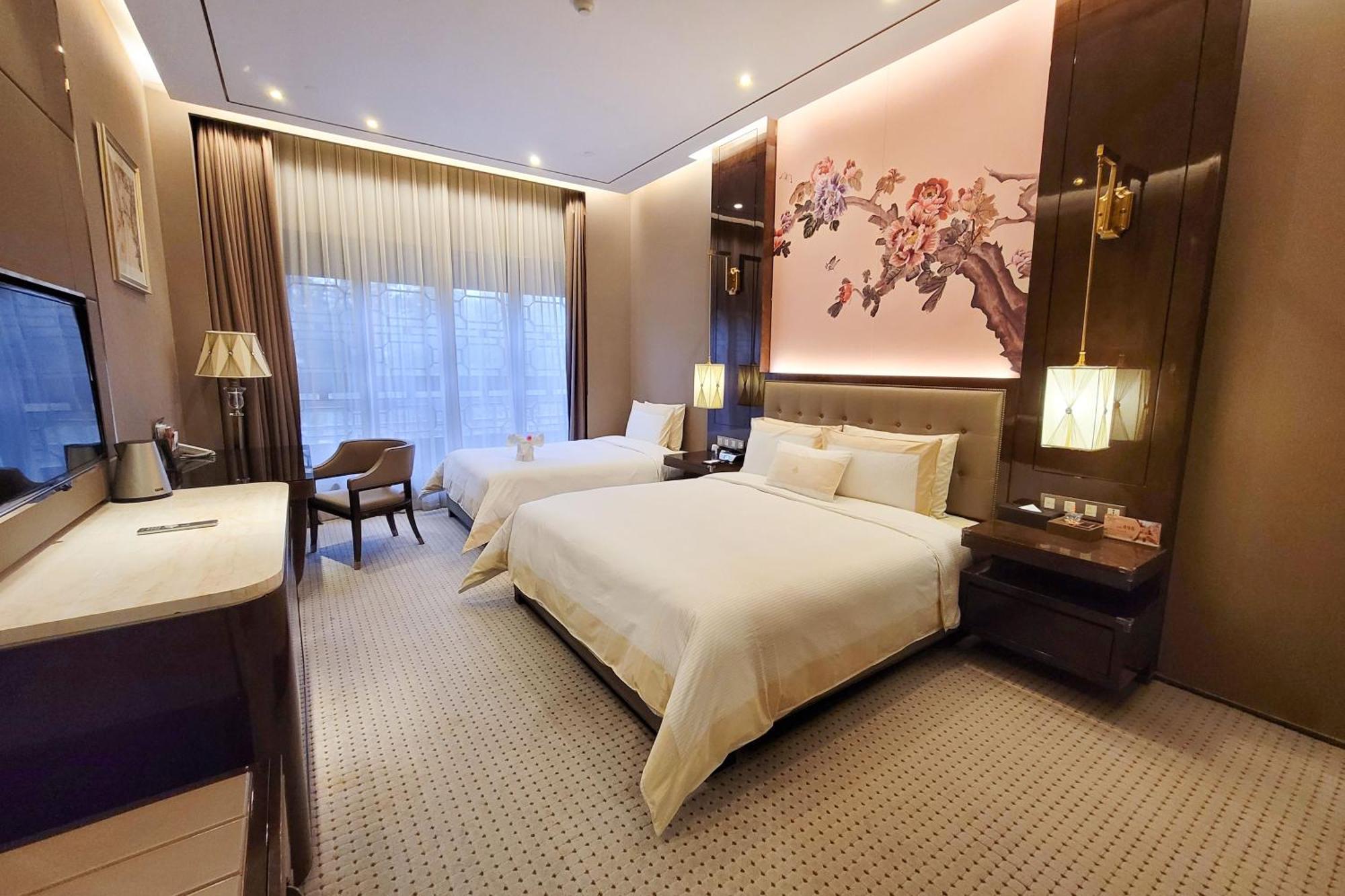 Royal Garden Shanghai-free Shuttle To And From & Pvg & Close Metro Line2 Easy To Sha New Expo 5* Shanghai