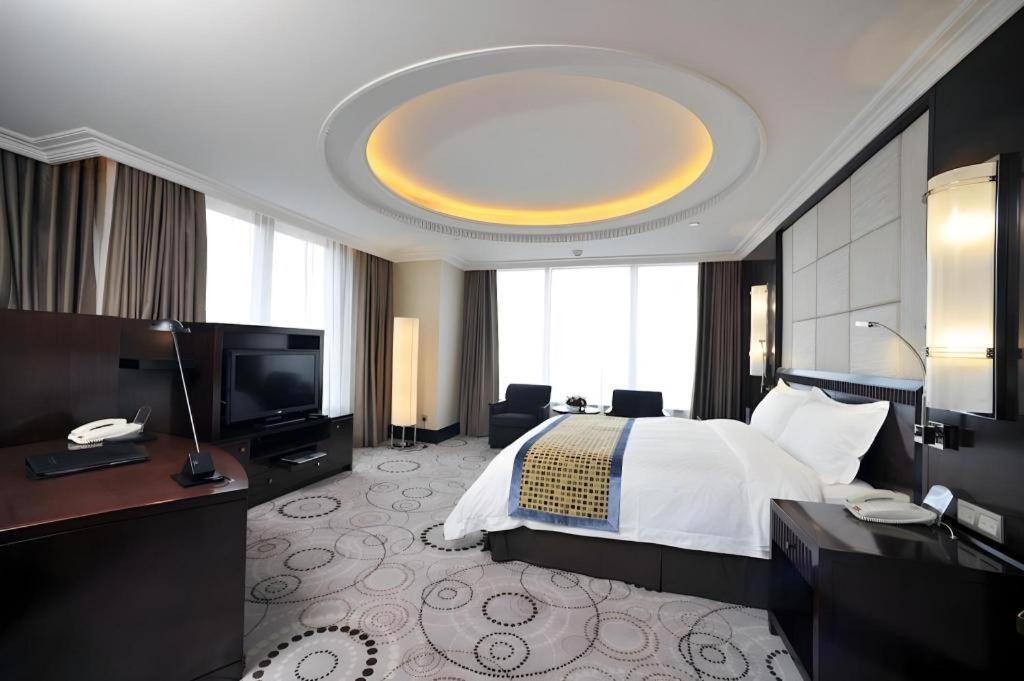 Hotel Grand Soluxe Zhongyou 5*
