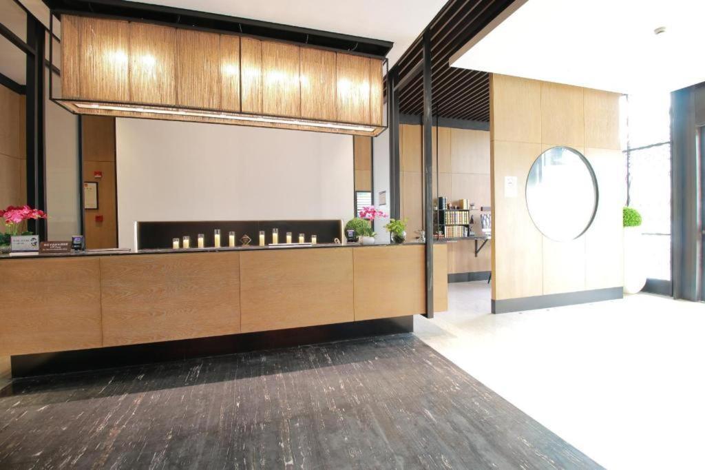 Yitel Hongqiao Caohejing Hongmei Road Metro Station Hotel