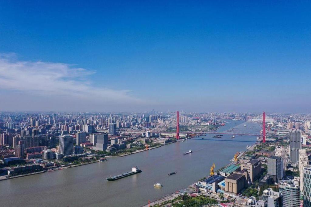 Ji Lujiazui Pudong Avenue