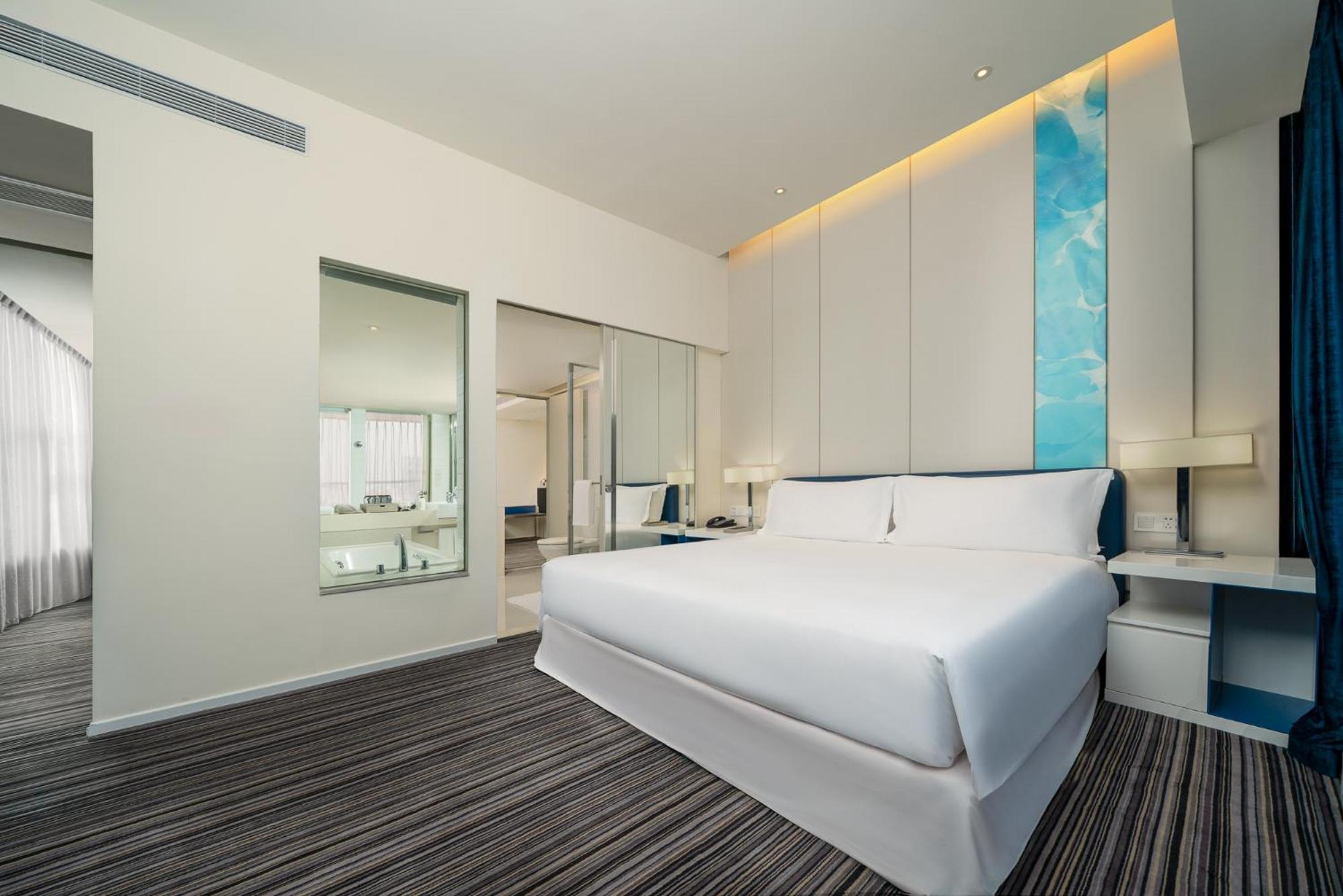 Grand Mercure Century Park - Free Shuttle Bus To Sniec Shanghai