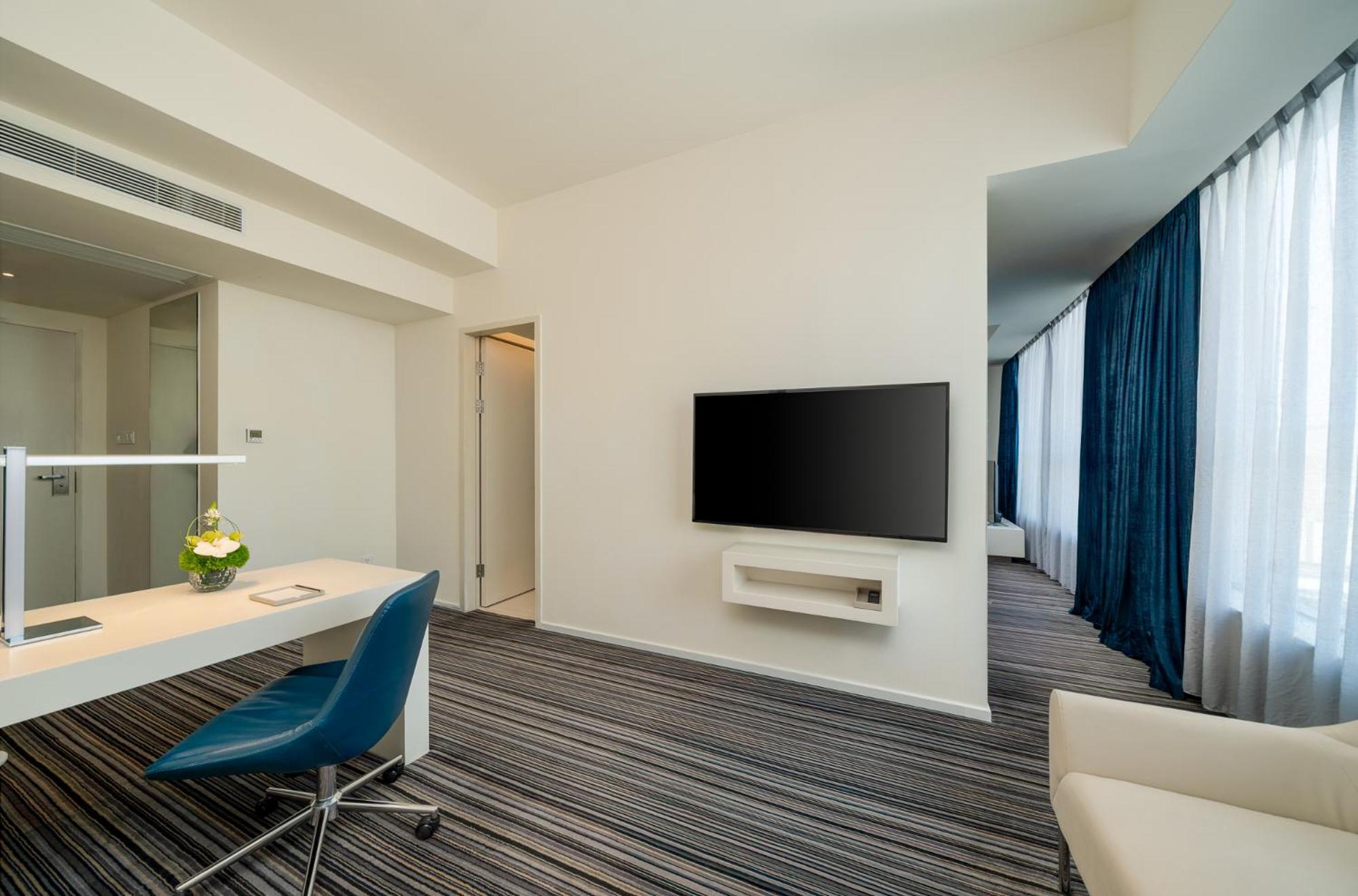 Grand Mercure Century Park - Free Shuttle Bus To Sniec 5* Shanghai