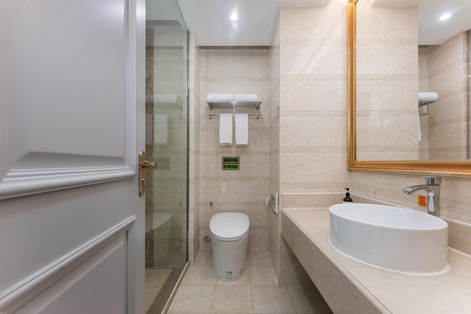 Otel Vienna International - Pudong Airport Free Trade Zone - Free Shuttle Bus To Pvg Airport And Land Şanghay