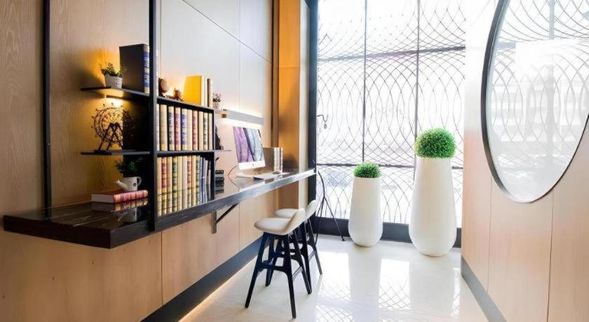 Hotel Yitel Hongqiao Caohejing Hongmei Road Metro Station Shanghai