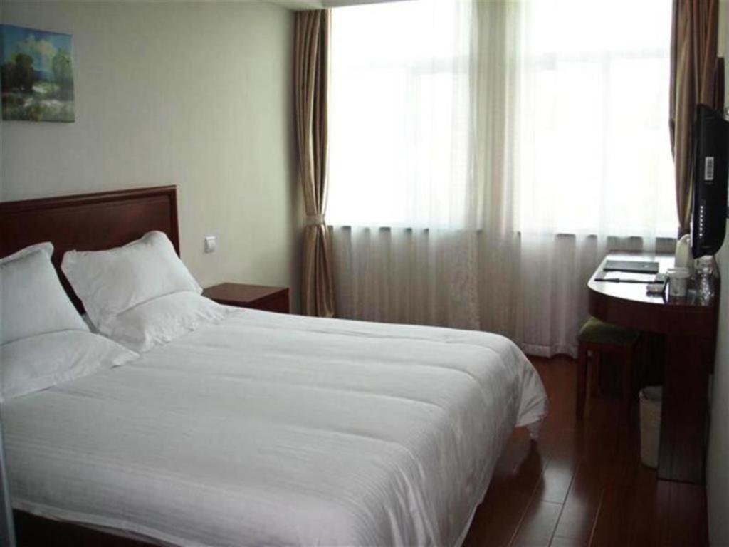 Greentree Inn Shanghai Kangqiao Industrial Zone Jinxiu Road Business Hotel
