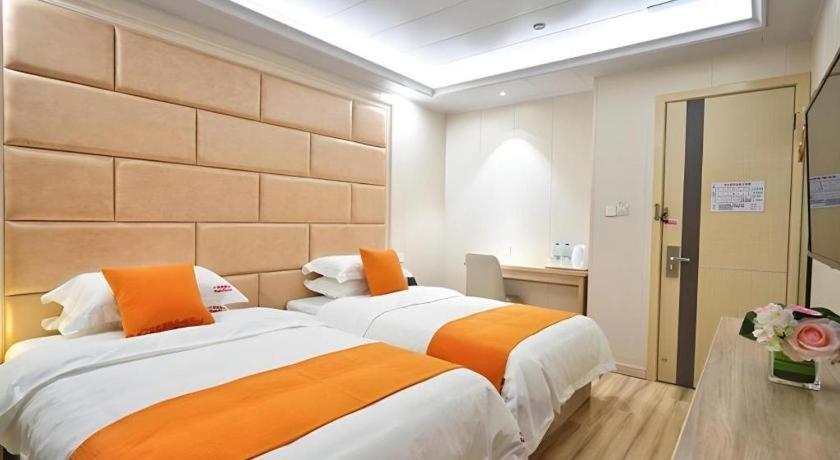 Hotel Shell Baoshan District Songbin Road Subway Station Shanghai