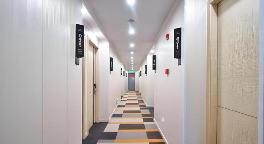 Shell Baoshan District Songbin Road Subway Station Hotel