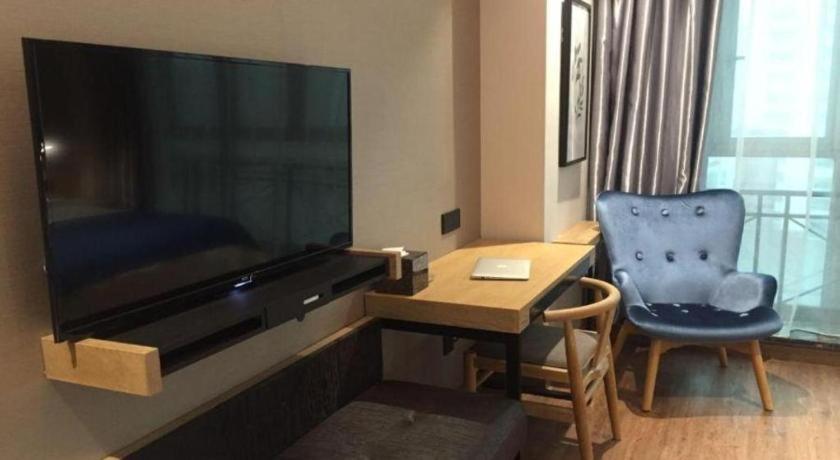 Hotel Yitel Hongqiao Caohejing Hongmei Road Metro Station 4*