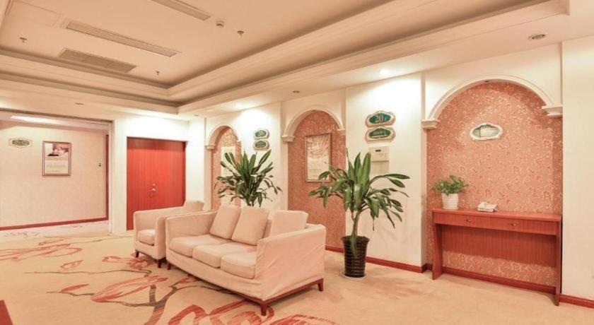 Hotel Vienna International Songjiang Branch 3*