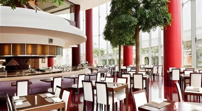Crowne Plaza Pudong 5*