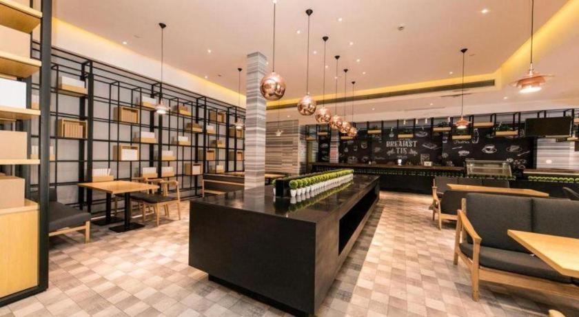 Ji Lujiazui Pudong Avenue Hotel