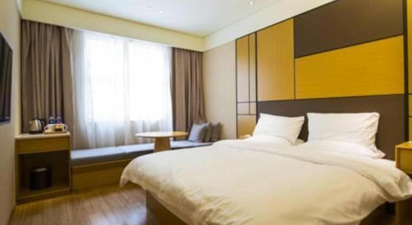 Ji The Bund Tiantong Road Hotel 4*