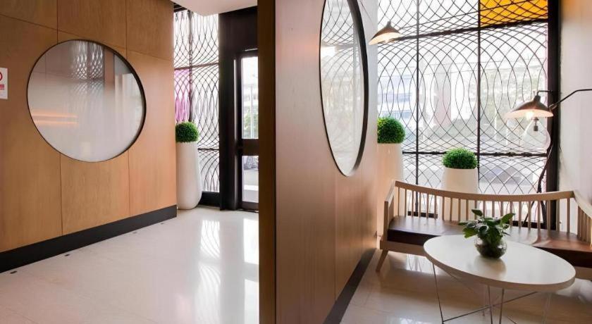 Yitel Hongqiao Caohejing Hongmei Road Metro Station Hotel Shanghai