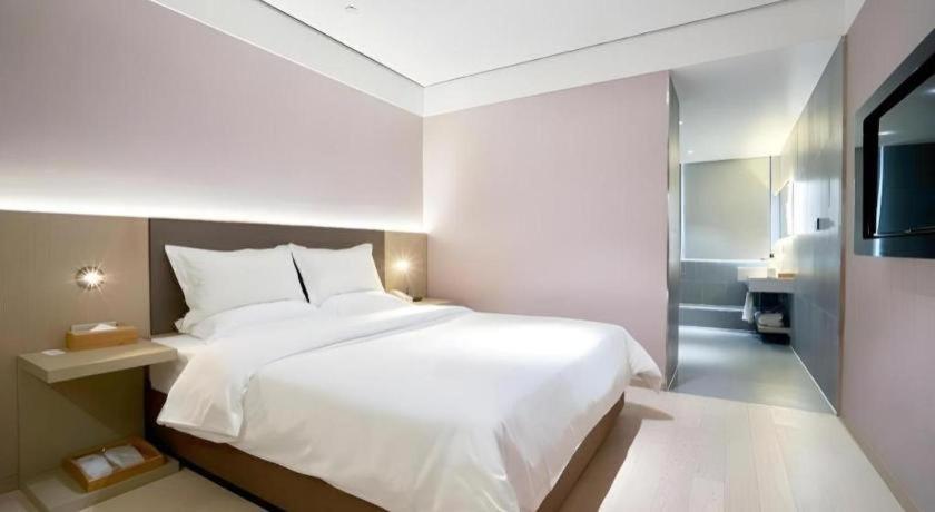 Hotel Ji Lujiazui Pudong Avenue