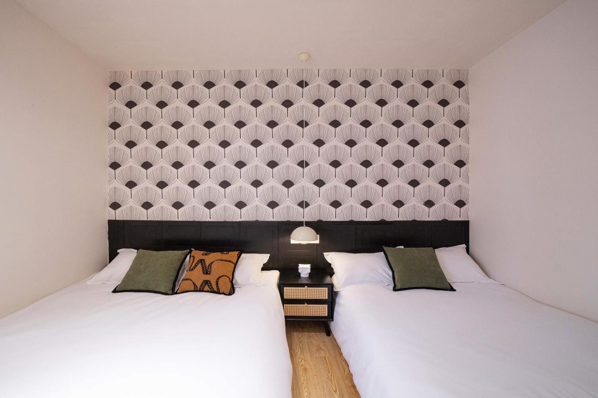 Apartment Moli B&b-right On Nanjing East Road The Bund 2-bedrooms With Elevator Ment Near The Subway Shanghai