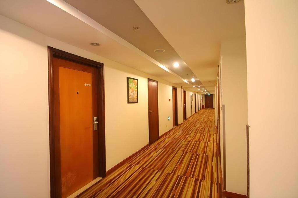 Jinjiang North Bund Yangpu Bridge Branch Hotel 2*
