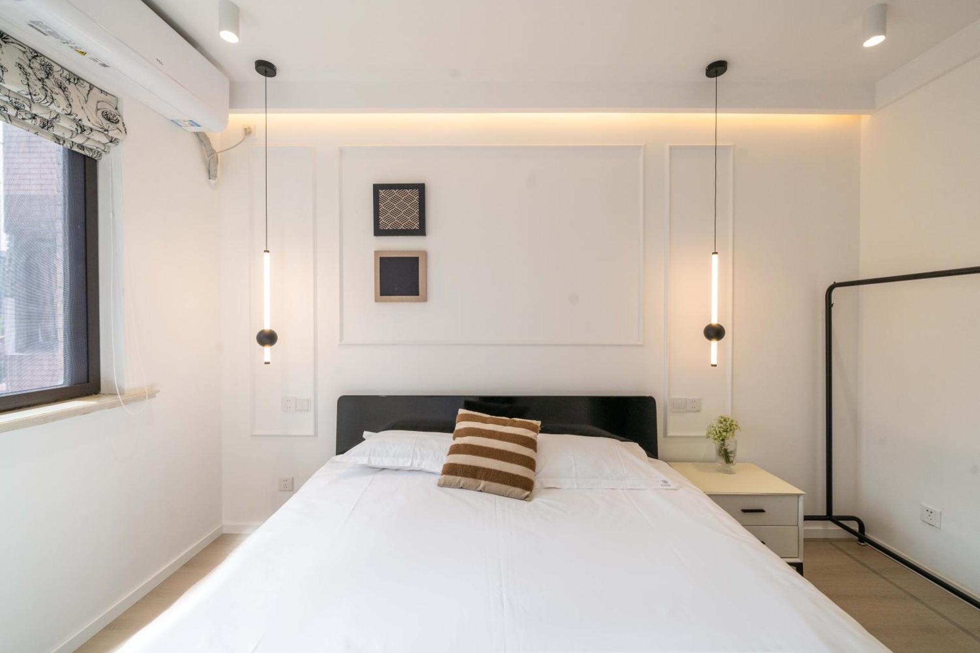 Apartment Yi Du - Family Located 500 Meters Away From Nanjing West Road Subway And Near People's Square Shanghai