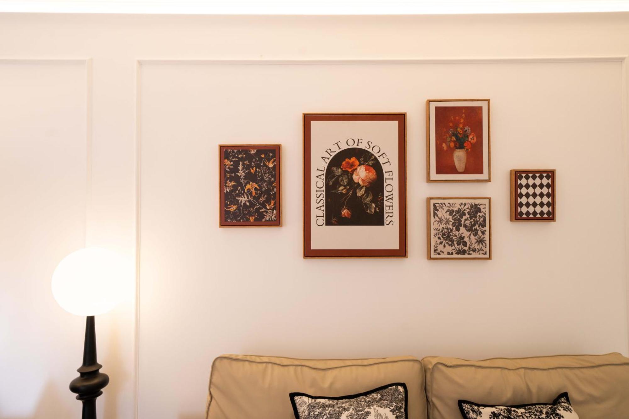 Yi Du - Family Located 500 Meters Away From Nanjing West Road Subway And Near People's Square Apartment *
