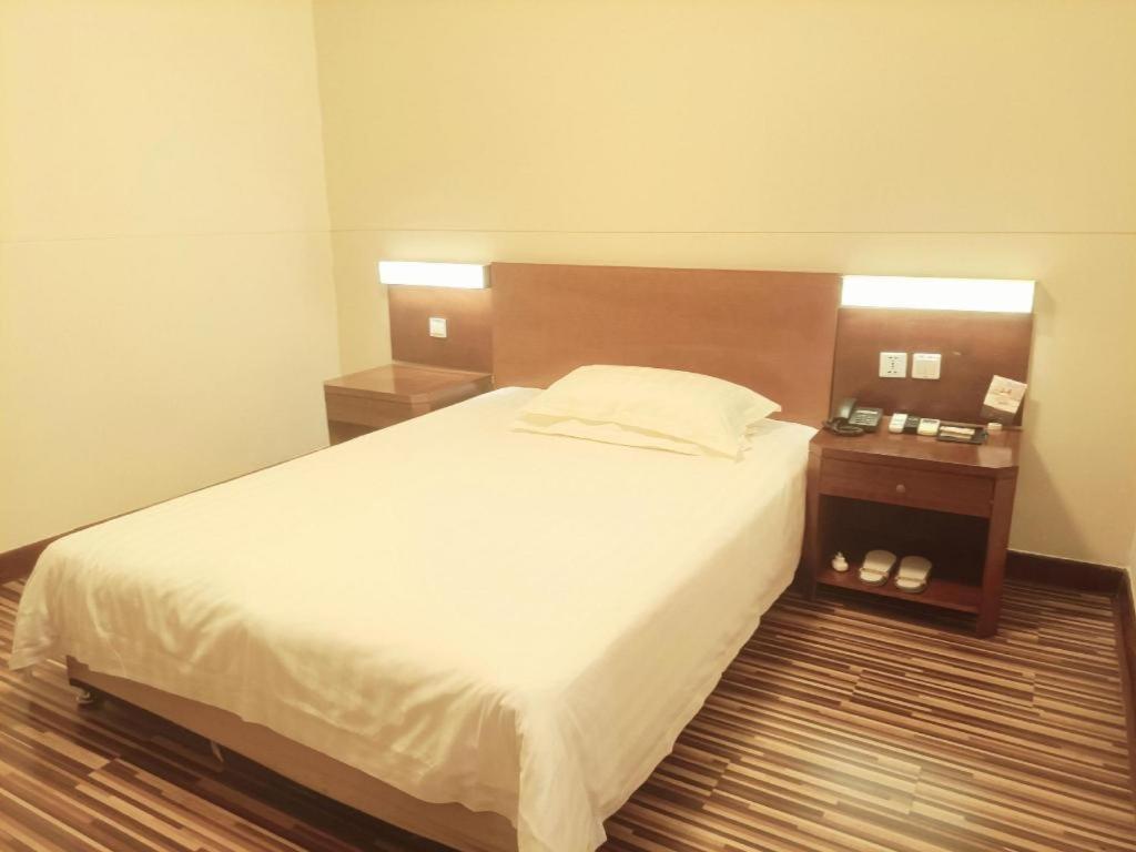Jinjiang North Bund Yangpu Bridge Branch 2*