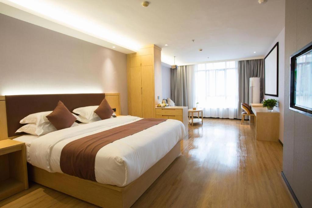 Hotel Gya Songjiang Wanda Plaza