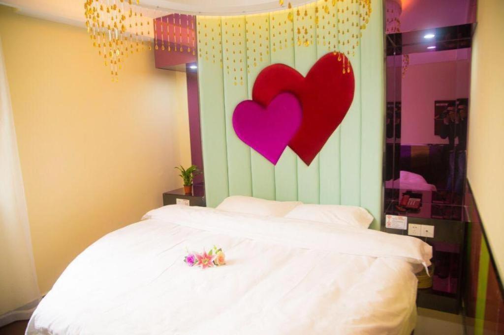 Shell Baoshan Meilanhu Luosheng Road Hotel 2*