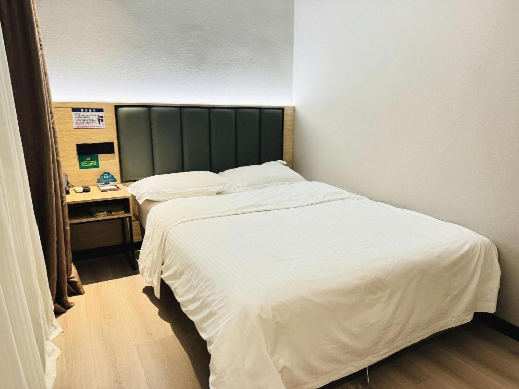Hotel Greentree Inn Shanghai Kangqiao Industrial Zone Jinxiu Road Business Hotel