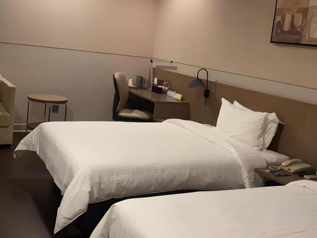 Jinjiang Select Fengxian Baolong Square North Yunhe Road Otel