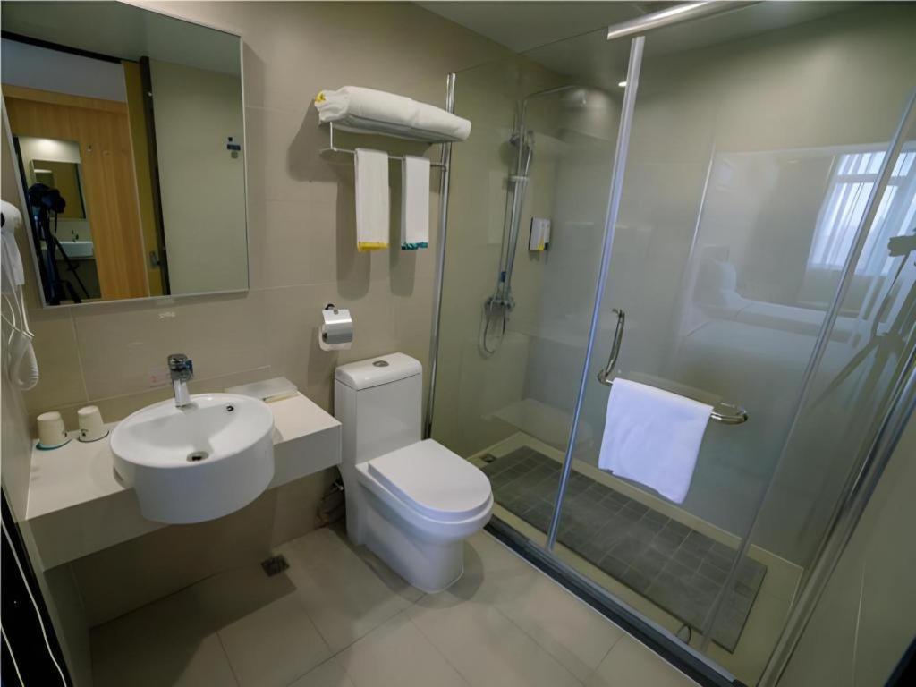 Hotel Comfort Fengxian Industrial Park Guangfeng Road 2*