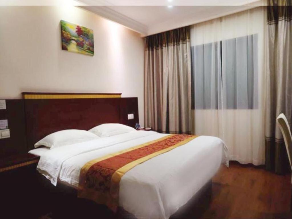 Greentree Minhang Development Zone Subway Station Business 3* Shanghai