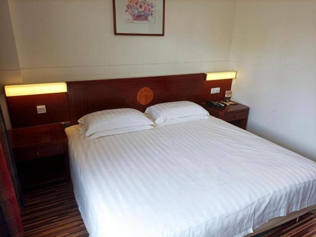 Jinjiang North Bund Yangpu Bridge Branch 2* Shanghai