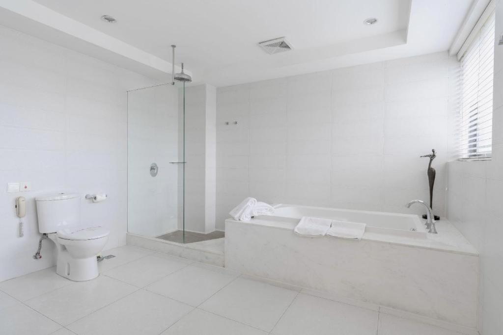 Nanying Hotel 3*