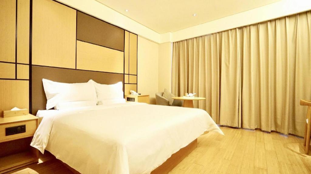 Ji Lujiazui Babaiban Hotel