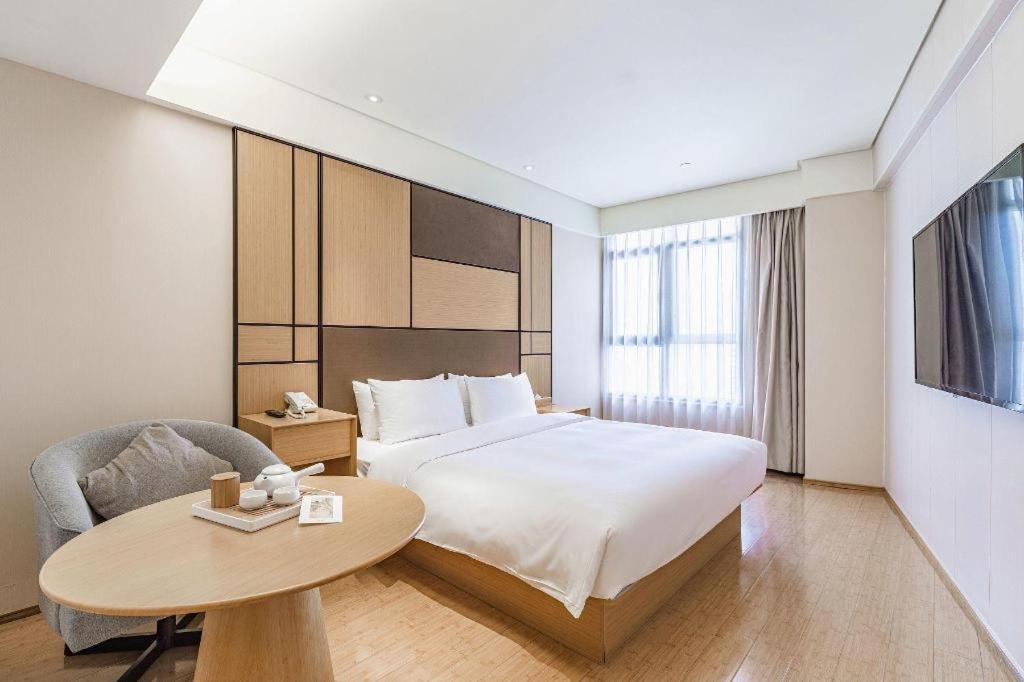 Ji Lujiazui Babaiban Hotel 4*