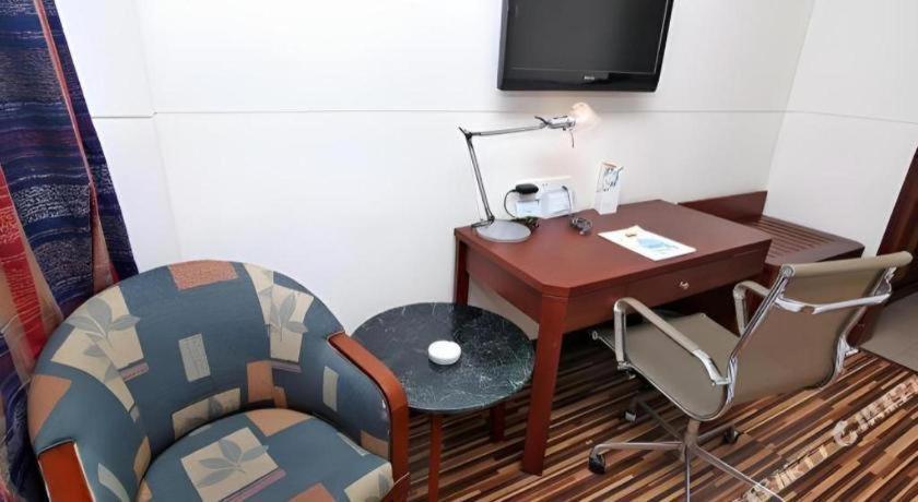 Jinjiang North Bund Yangpu Bridge Branch Shanghai