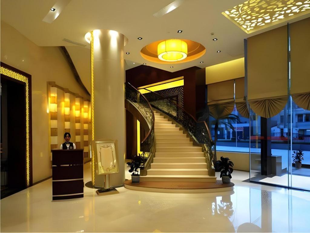 Paradise Jinjiang 4* Shanghai